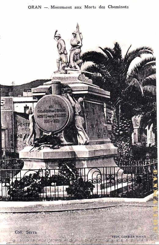 Oran- Gare- Monument aux morts- 01.jpg
